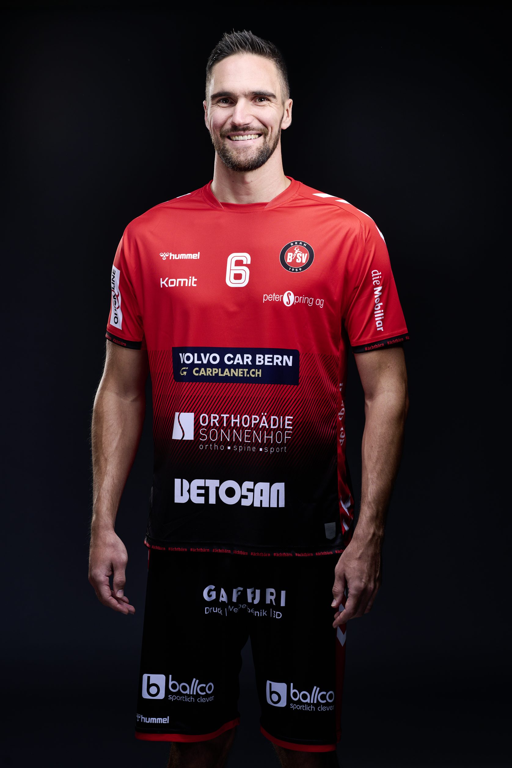6_dominik_weiss_lachend.tif